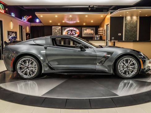 Used 2017 Chevrolet Corvette Z06 image 11
