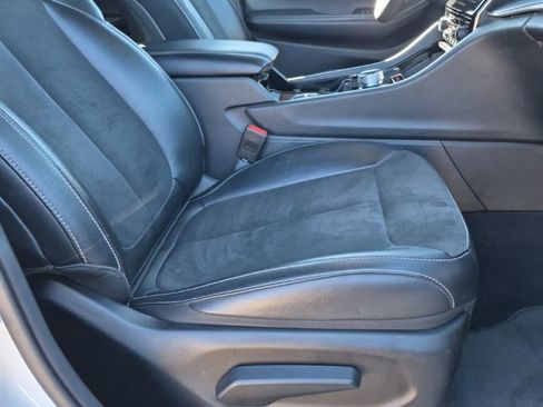 Used 2023 Jeep Grand Cherokee L Laredo AWD/4WD image 31