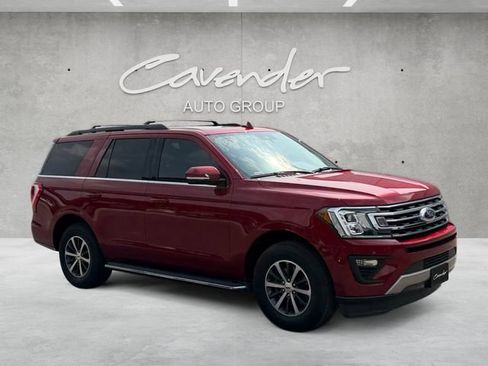 Used 2018 Ford Expedition XLT w/ Equipment Group 202A RWD image 2