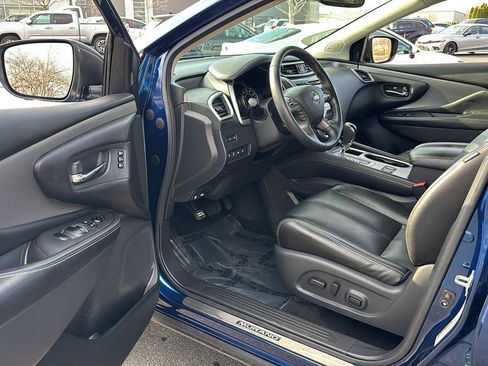 Used 2021 Nissan Murano SL w/ SL Moonroof Package image 2