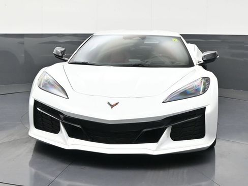 Used 2025 Chevrolet Corvette Z06 image 8