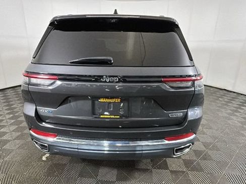 Used 2023 Jeep Grand Cherokee Overland w/ Luxury Tech Group IV AWD/4WD image 3