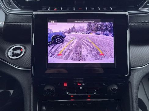 Certified 2025 Jeep Grand Cherokee Laredo w/ Luxury Tech Group I image 26