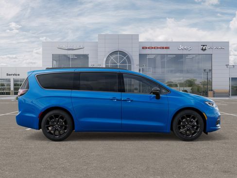 New 2026 Chrysler Pacifica Select w/ S Appearance Package AWD/4WD image 50