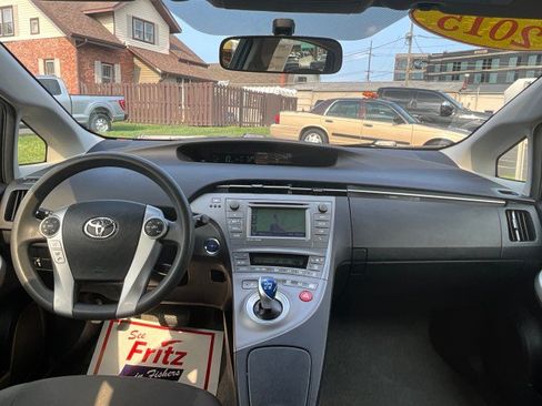 Used 2015 Toyota Prius Three FWD image 12