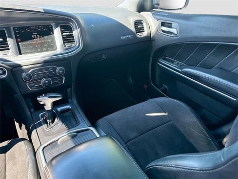 Used 2015 Dodge Charger R/T Scat Pack w/ Technology Group image 22