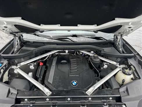 Used 2021 BMW X7 xDrive40i w/ Cold Weather Package AWD/4WD image 34
