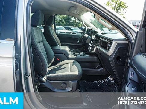 Used 2024 Ford Expedition XLT RWD image 24