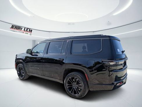 New 2026 Jeep Grand Wagoneer Summit AWD/4WD image 5