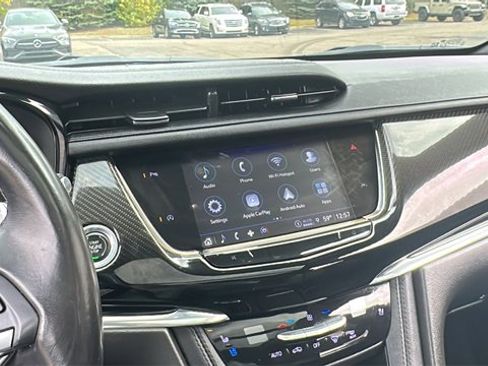 Used 2022 Cadillac XT6 Sport image 21