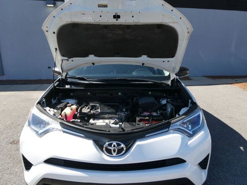 Used 2016 Toyota RAV4 LE image 32