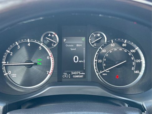 Used 2022 Lexus GX 460 Luxury w/ Sport Design Package AWD/4WD image 23