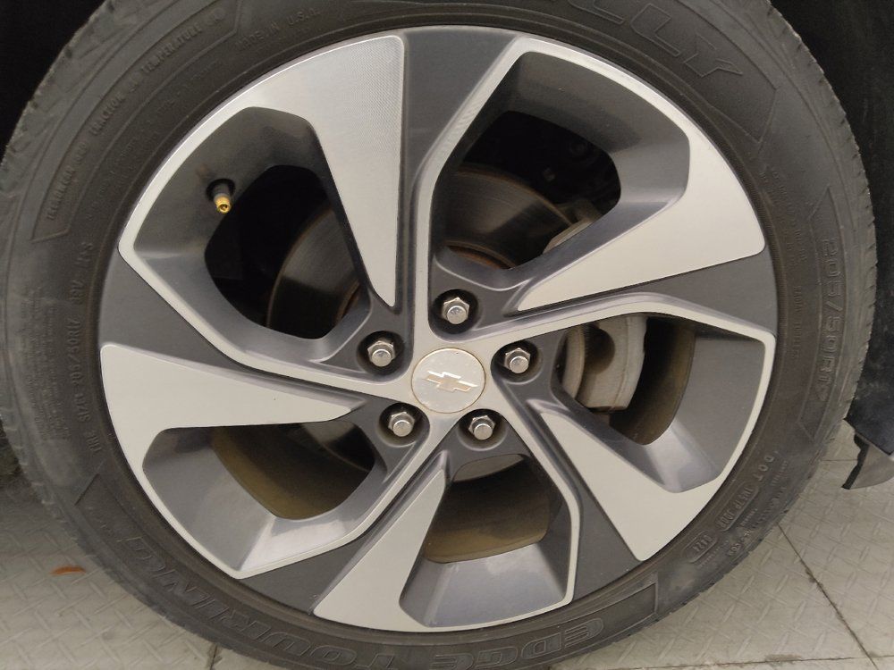 Used 2020 Chevrolet Sonic Premier FWD image 31
