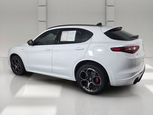 Used 2023 Alfa Romeo Stelvio Veloce AWD/4WD image 7