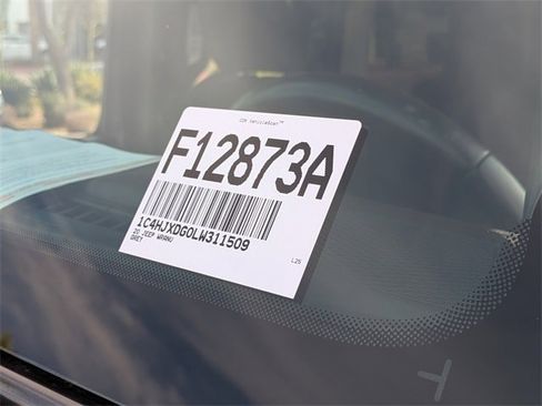 Used 2020 Jeep Wrangler Unlimited Sport image 32