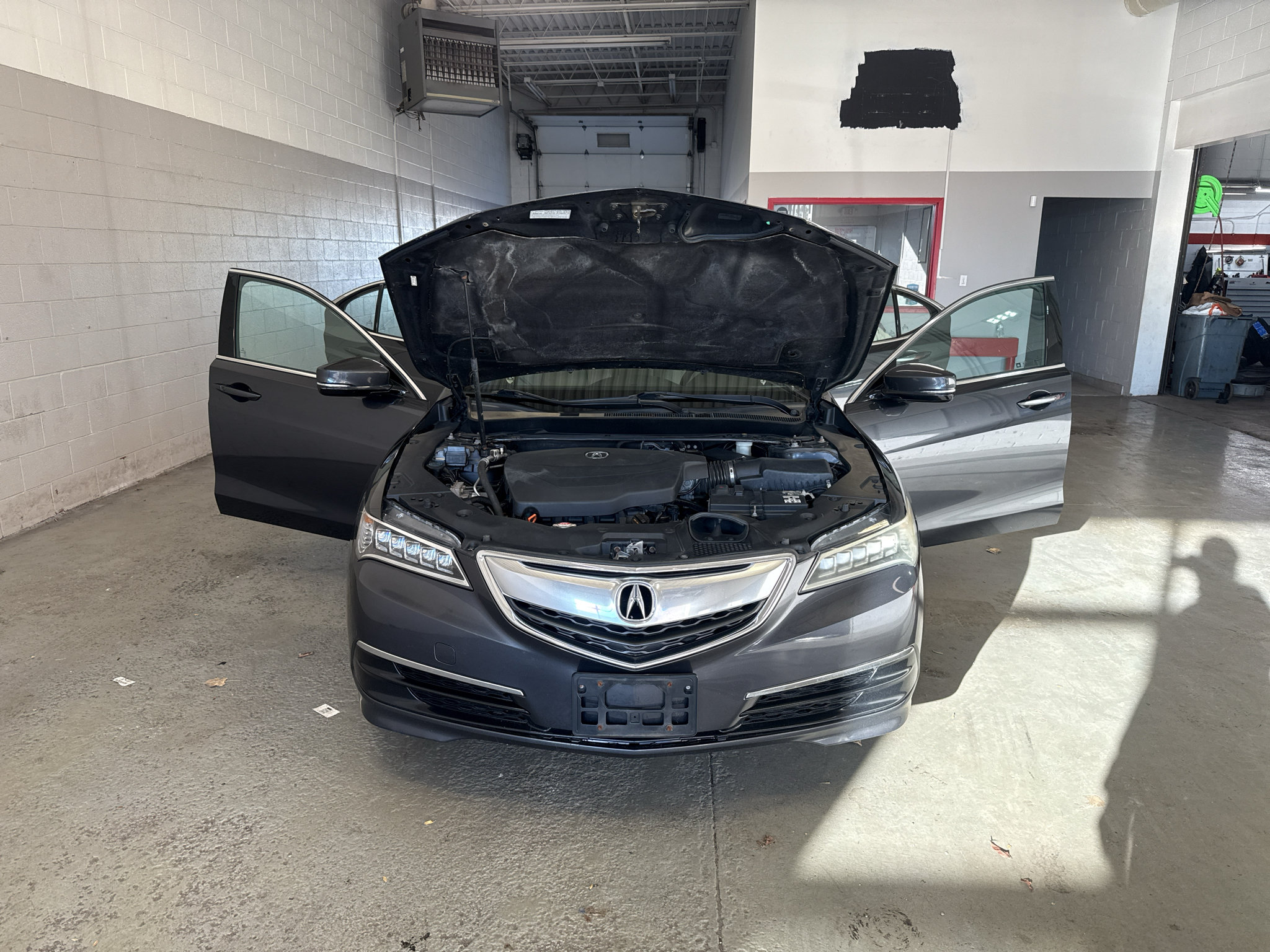 Used 2015 Acura TLX w/ Technology Package AWD/4WD image 10