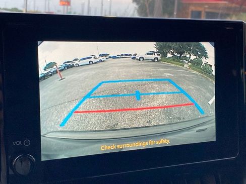 Used 2025 Toyota Corolla LE FWD image 22