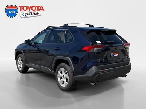Certified 2021 Toyota RAV4 XLE w/ Convenience Package AWD/4WD image 3