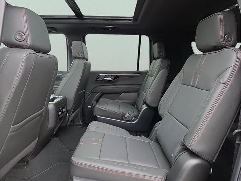 New 2026 Chevrolet Suburban RST w/ Comfort Package AWD/4WD image 11