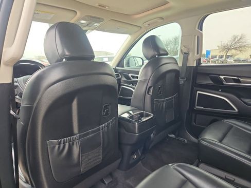 Certified 2021 Kia Telluride S image 17