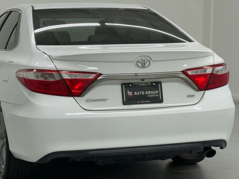 Used 2017 Toyota Camry SE FWD image 43