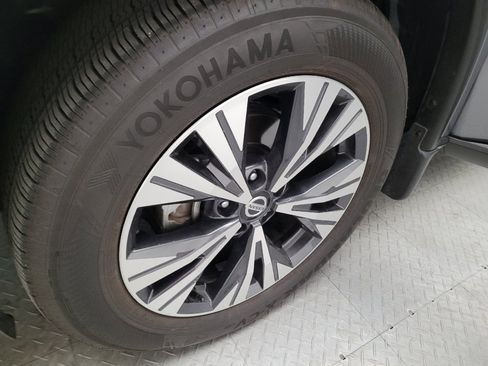 Used 2021 Nissan Rogue SV FWD image 31