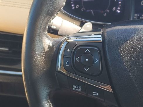 Used 2015 Toyota Avalon XLE image 34