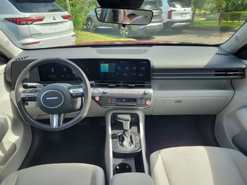 Used 2024 Hyundai Kona SEL AWD/4WD image 10