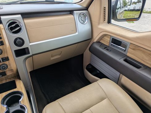 Used 2011 Ford F150 Lariat w/ Lariat Chrome Pkg RWD image 16