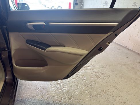 Used 2010 Honda Civic EX-L image 27