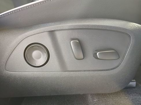 Certified 2025 Buick Enclave Preferred image 22