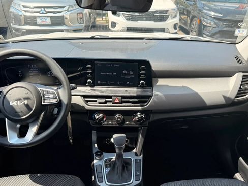 Used 2024 Kia Seltos LX AWD/4WD image 15