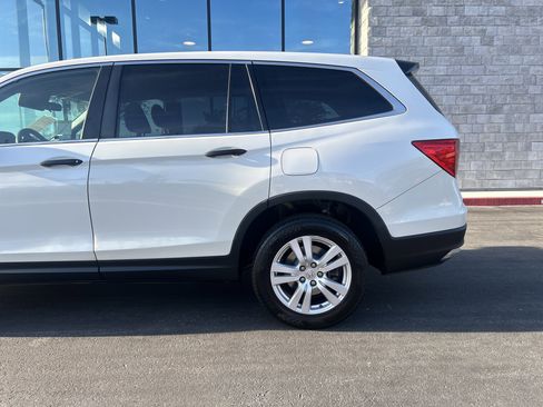 Used 2018 Honda Pilot LX image 8