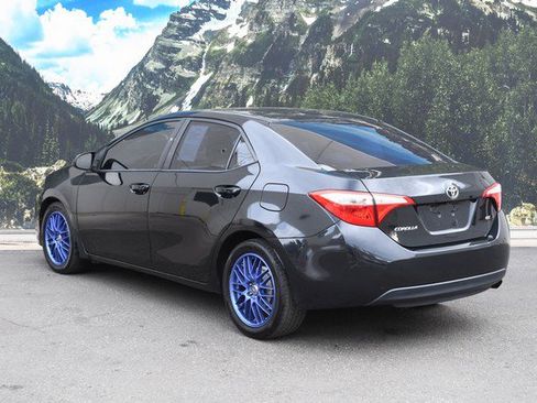 Used 2016 Toyota Corolla LE image 9