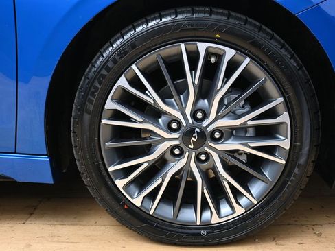Used 2022 Kia Forte GT-Line w/ GT-Line Premium Package FWD image 13