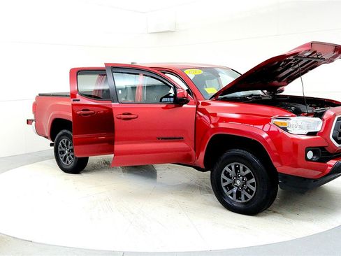 Certified 2023 Toyota Tacoma SR5 image 12