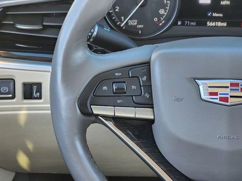 Used 2023 Cadillac XT6 Premium Luxury w/ Technology Package FWD image 28