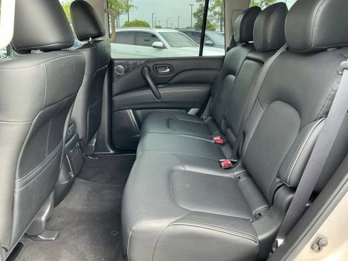 Used 2021 INFINITI QX80 Luxe w/ All-Season Package AWD/4WD image 16