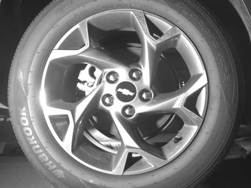 Used 2025 Chevrolet Trax LT w/ LT Convenience Package FWD image 15