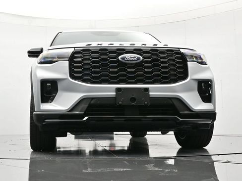 New 2026 Ford Explorer ST-Line w/ ST-Line Street Pack RWD image 40