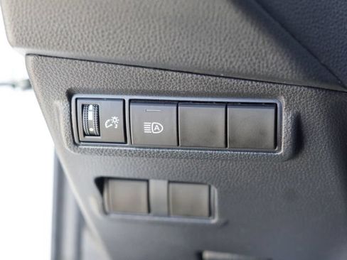 Used 2022 Toyota Corolla Cross LE w/ Moonroof Package FWD image 18