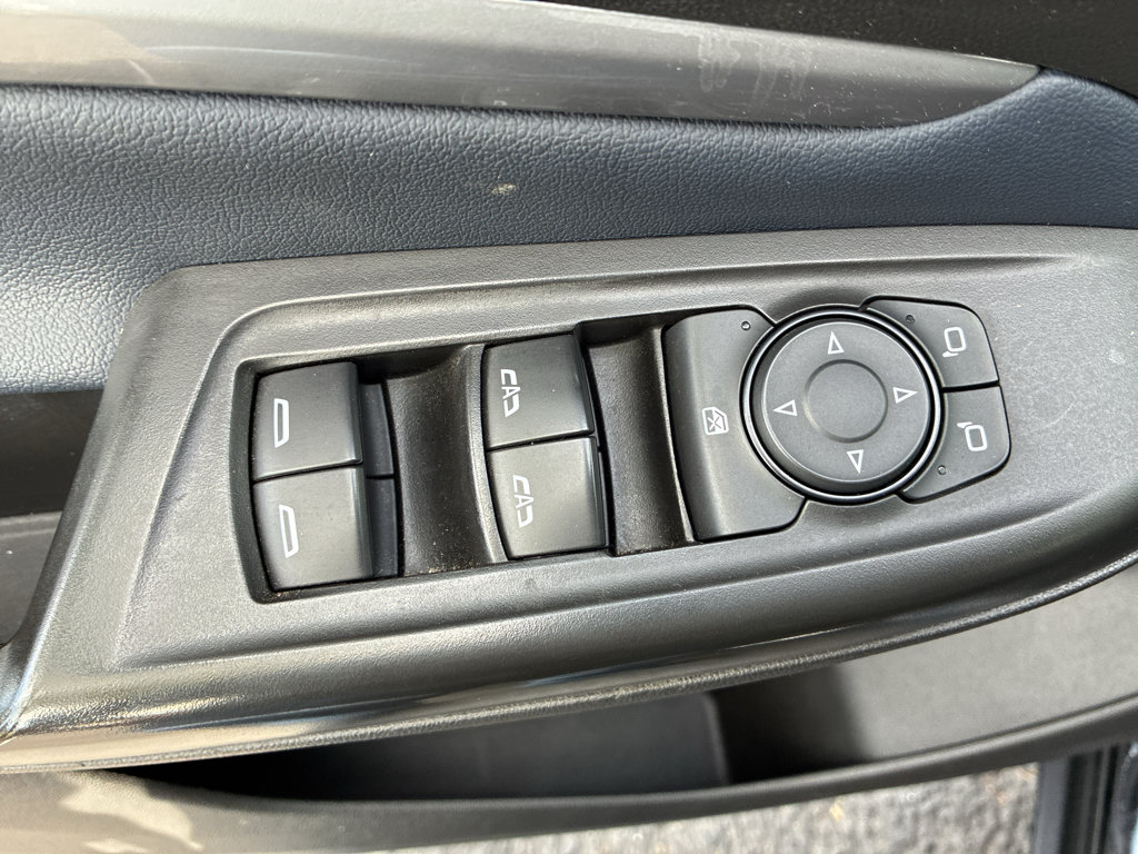 Used 2023 Chevrolet Bolt EUV LT w/ Convenience Package FWD image 18