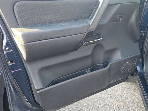 Used 2009 Nissan Titan XE w/ XE Popular Equipment Pkg RWD image 9