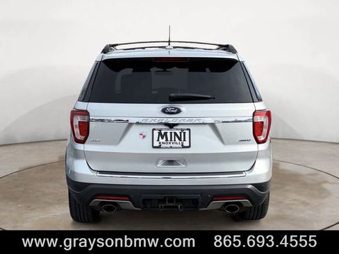 Used 2022 Ford Explorer XLT image 4