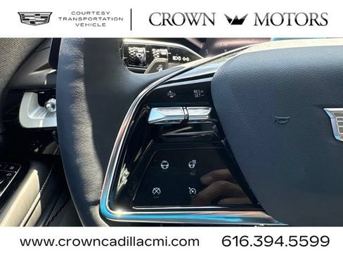 Used 2026 Cadillac Optiq Sport 1 w/ LPO, Floor Liner Package AWD/4WD image 17