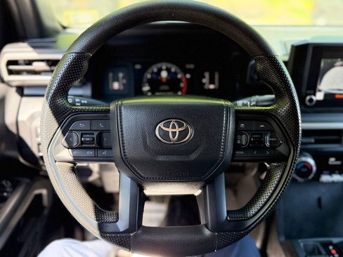Used 2024 Toyota Tacoma SR AWD/4WD image 8