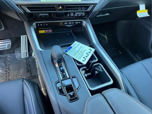 New 2026 Lexus TX 500h AWD image 25