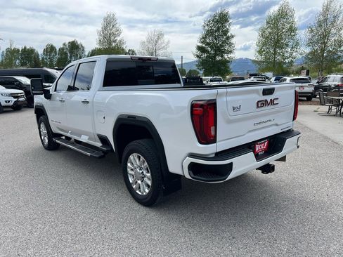 Used 2022 GMC Sierra 3500 Denali w/ Denali Ultimate Package AWD/4WD image 3