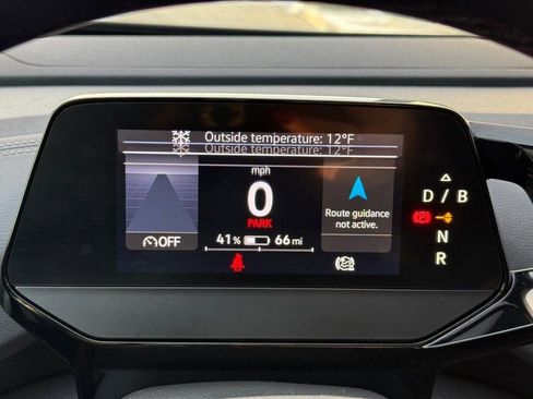 Used 2023 Volkswagen ID.4 Pro S image 22