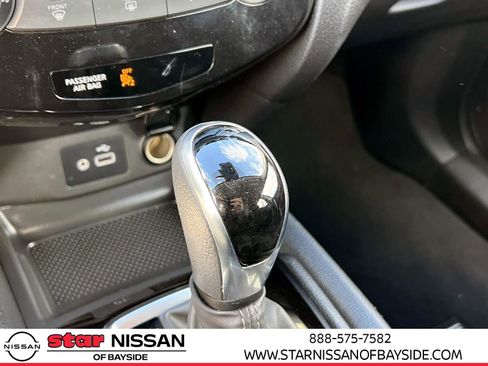 Used 2020 Nissan Rogue Sport S image 29